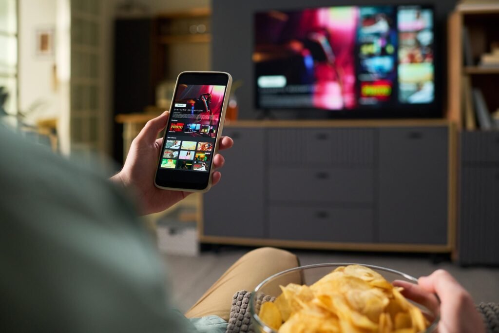 IPTV sur smartphone Android et iPhone regarder chaînes en direct mobile